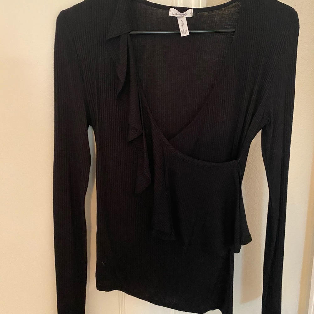Nordstrom’s black top layered v-neck